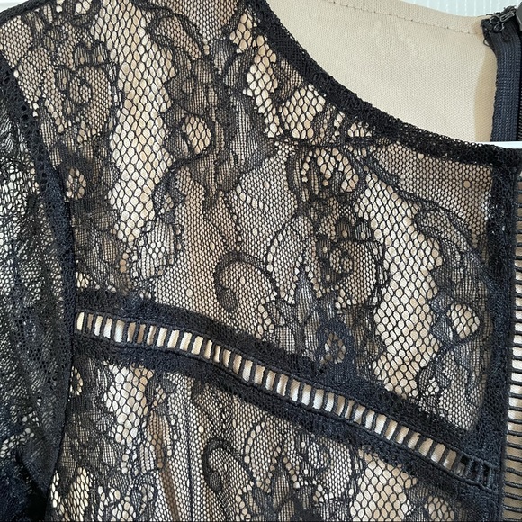 Flying Tomato Lace Dress - Picture 5 of 9